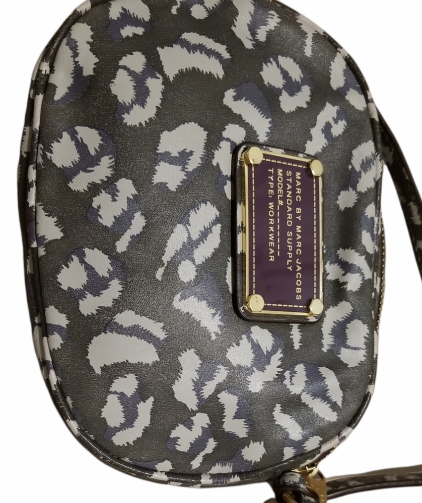 MARC by MARC JACOBS Pouchette Crossbody cow leather handbag animal print purple - Picture 6 of 16